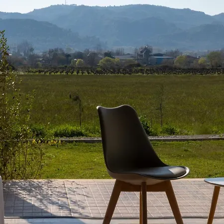 Atrium Vinea Brintziki Winery شقة